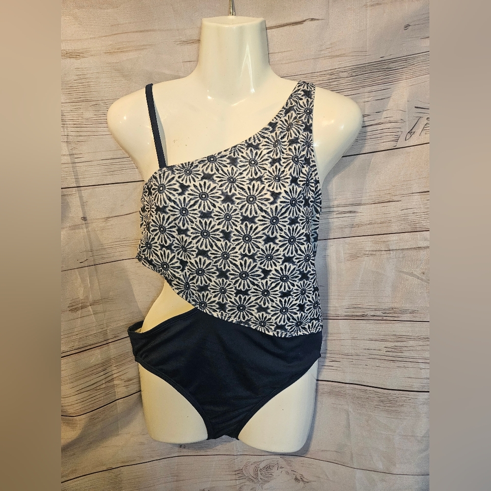 Crazy 8 Girls One-piece SWIM, Size 14-16